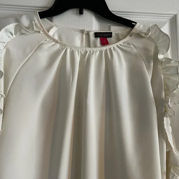 Vince Camuto Cream Ruffle Sleeve Blouse - Picture 6 of 7
